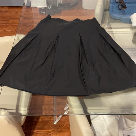 Isaac Mizarahi size large black NWOT skirt - Picture 2 of 2